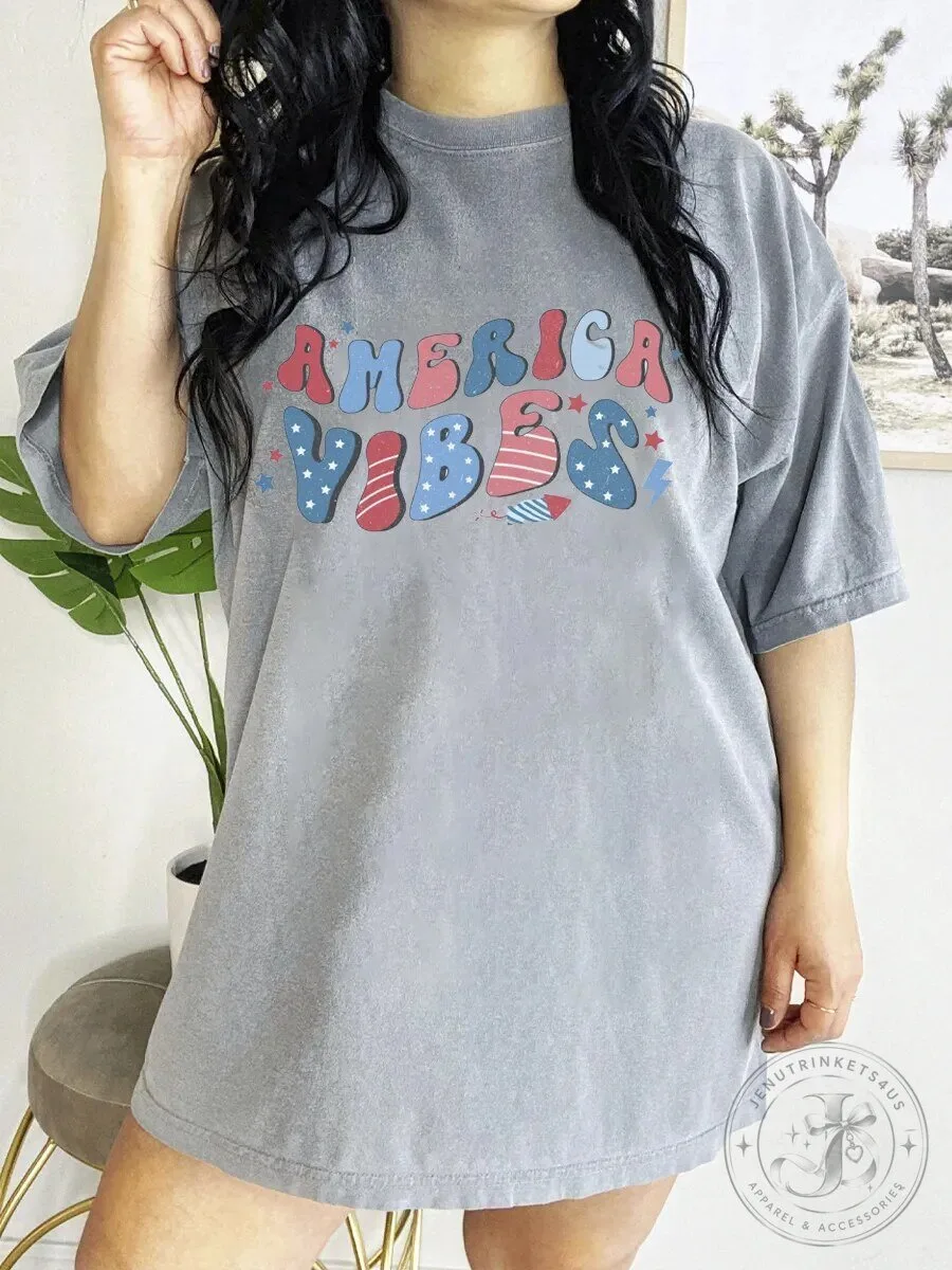 America Vibes Retro Fourth of July Patriotic Holiday T-Shirt